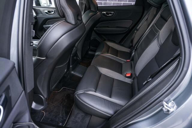 Volvo XC60 T6 Recharge AWD R-Design | Luchtvering | Trekhaak | Parkeerverwarming | Adaptive Cruise control | Camera | Verwarmbare voorruit | Adaptieve Full LED koplampen | Geheugen best. stoel