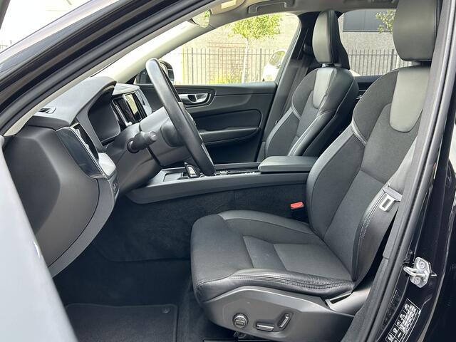 Volvo XC60 Recharge T6 AWD Business Pro | Panoramadak