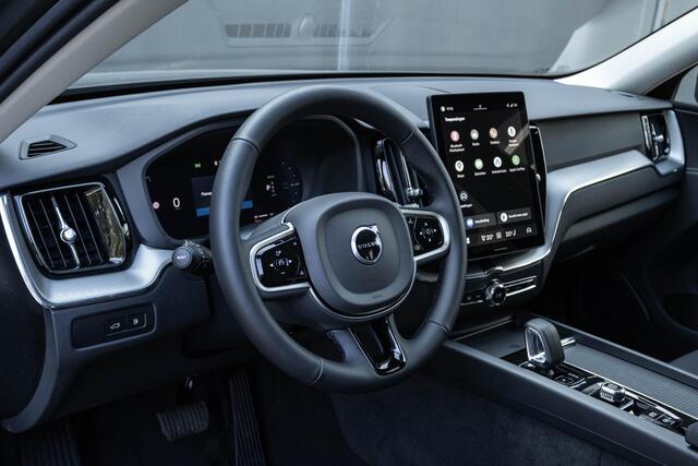 Volvo XC60 T6 Plug-in hybrid AWD Essential | Google Navigatie | All Season banden | Nordico interieur | Apple Carplay | Parkeersensoren en camera |