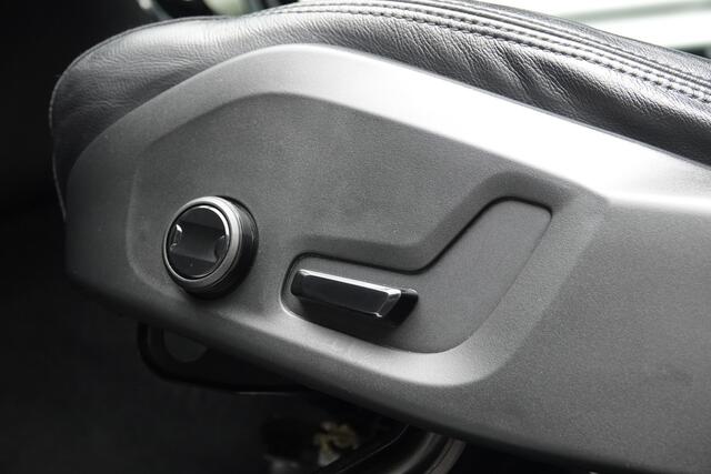 Volvo XC60 2.0 T6 Plug-in hybrid AWD Inscription Expression | Pano | ACC | Camera | Carplay | Keyless |