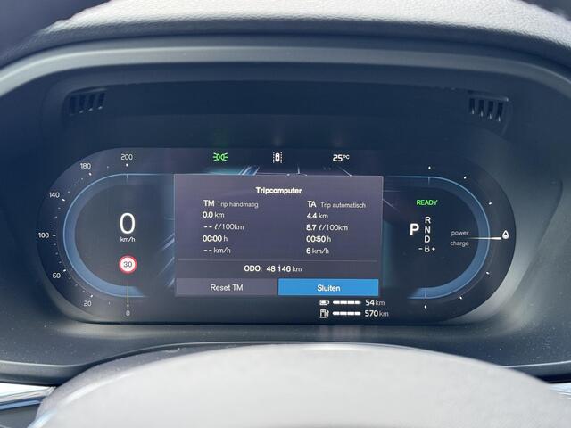 Volvo XC60 2.0 T6 Plug-in hybrid AWD Ultimate Dark 349 PK | Trekhaak | 360 Camera | 21 inch