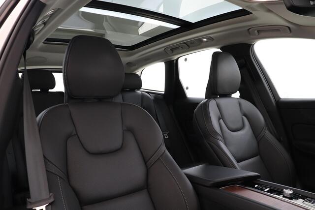 Volvo XC60 T6 RECHARGE AWD ULTIMATE BRIGHT *2.500KM!* -PANO.DAK|LUCHTVERING|BOWERS&WILKINS|20"|GEVENT.LEDER+MASSAGE|360°CAM