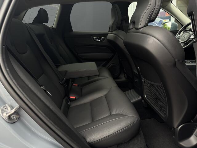 Volvo XC60 2.0 T8 Plug-in hybrid AWD Plus Bright Prijs Inclusief Onderhoud & 12 Maand BOVAG Garantie | Als Nieuw | Panoramadak | Elektrisch Verstelbare Stoelen |