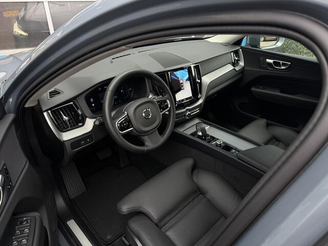 Volvo XC60 2.0 T8 Plug-in hybrid AWD Plus Bright Prijs Inclusief Onderhoud & 12 Maand BOVAG Garantie | Als Nieuw | Panoramadak | Elektrisch Verstelbare Stoelen |