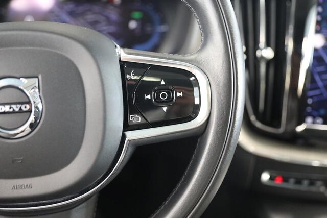 Volvo XC60 2.0 T6 Plug-in hybrid AWD Inscription Exclusive | Schuif- opendak | Trekhaak Elektrisch | Head- up Display