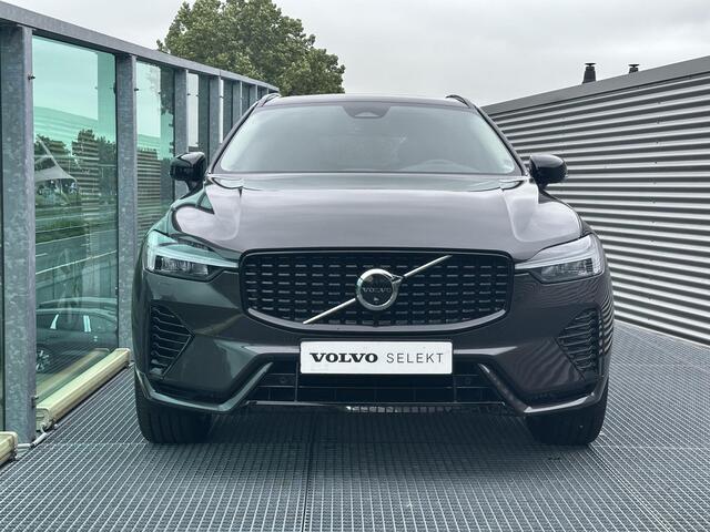 Volvo XC60 2.0 T6 Plug-in hybrid AWD Plus Dark / Trekhaak / Pano. dak / Harman Kardon / 360 camera / Elek. stoelen / Stoel + stuur verwarmd /
