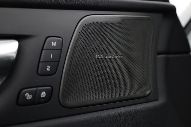 Volvo XC60 T8 Recharge Plus Dark | Pano | 21'' | Memory seats | 360cam | Harman Kardon | Pilot Assist