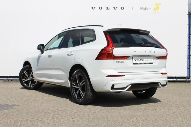 Volvo XC60 T6 350PK Automaat Plug-in hybrid AWD Plus Dark Apple Carplay / Adaptive cruise control / Panorama dak / Sportstoelen / Elektrisch bedienbare bestuurderstoel met geheugen / Keyless Entry / Elektrische achterklep