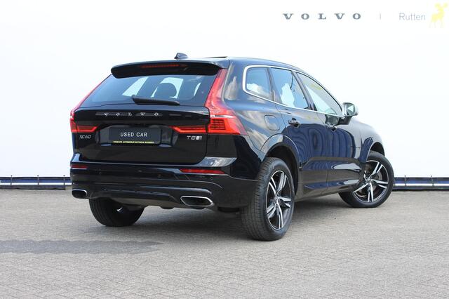 Volvo XC60 T8 Twin Engine AWD R-Design Luchtvering / Head-up display / BLIS / Elektrisch bedienbare bestuurderstoel met geheugen / Cruise control / Achteruitrij camera / Apple Carplay / Android auto /