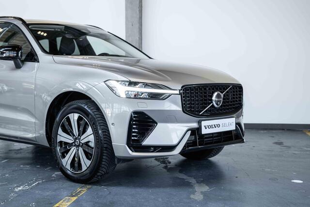 Volvo XC60 T6 Automaat Plug-in hybrid AWD Plus Dark | 4-seizoenenbanden | Google infotainment | 360° Parkeercamera | Harman Kardon premium audio | Semi Electrische trekhaak | Panoramadak | Parkeersensoren voor + achter | Longe Range | Electrische bedienbare voorstoe
