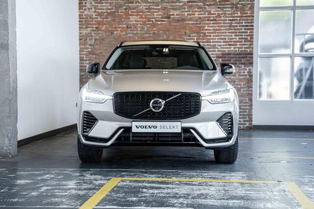 Volvo XC60 T6 Automaat Plug-in hybrid AWD Plus Dark | 4-seizoenenbanden | Google infotainment | 360° Parkeercamera | Harman Kardon premium audio | Semi Electrische trekhaak | Panoramadak | Parkeersensoren voor + achter | Longe Range | Electrische bedienbare voorstoe