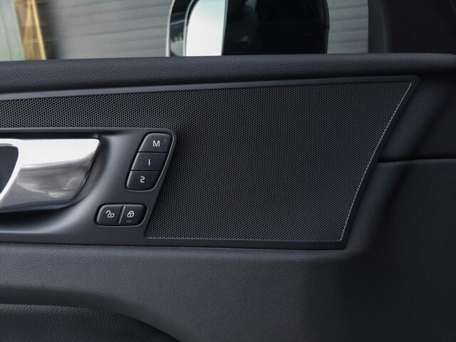 Volvo XC60 2.0 B5 Momentum Business | Topv. | Trekh, | Memo l+r | ACC | Park. Ass. | Standkachel | Priv. Glas |