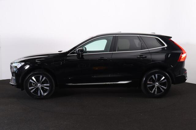 Volvo XC60 T6 Recharge AWD Core Bright - LONG RANGE - Panorama/schuifdak - IntelliSafe Assist - Adaptieve LED koplampen - Parkeercamera achter - Verwarmde voorstoelen, stuur & achterbank - Parkeersensoren voor & achter - Draadloze tel. lader - Standkachel - Extra ge