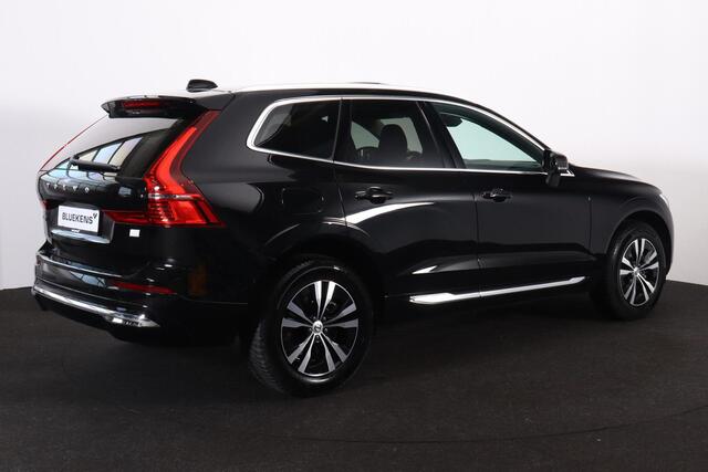 Volvo XC60 T6 Recharge AWD Core Bright - LONG RANGE - Panorama/schuifdak - IntelliSafe Assist - Adaptieve LED koplampen - Parkeercamera achter - Verwarmde voorstoelen, stuur & achterbank - Parkeersensoren voor & achter - Draadloze tel. lader - Standkachel - Extra ge