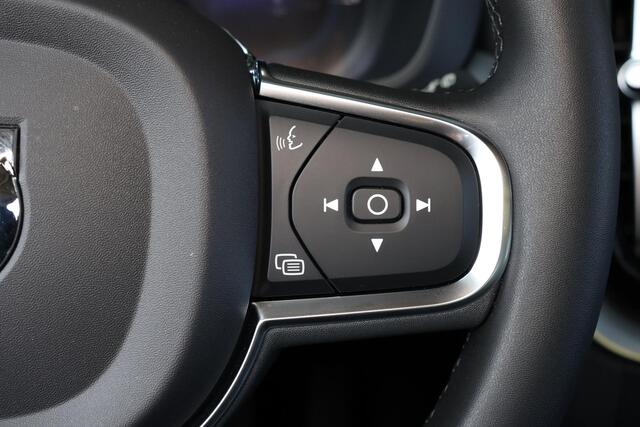 Volvo XC60 T6 Recharge AWD Core Bright - LONG RANGE - Panorama/schuifdak - IntelliSafe Assist - Adaptieve LED koplampen - Parkeercamera achter - Verwarmde voorstoelen, stuur & achterbank - Parkeersensoren voor & achter - Draadloze tel. lader - Standkachel - Extra ge