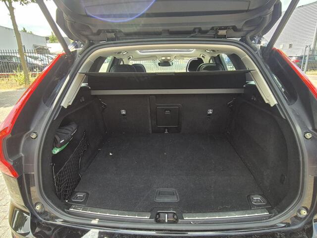 Volvo XC60 2.0 T6 Plug-in hybrid AWD Plus Dark Long Range/Panodak/Carplay/Camera etc.