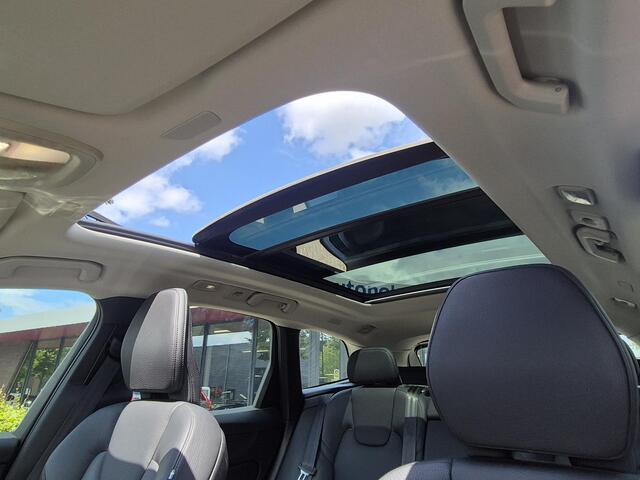 Volvo XC60 2.0 T6 Plug-in hybrid AWD Plus Dark Long Range/Panodak/Carplay/Camera etc.