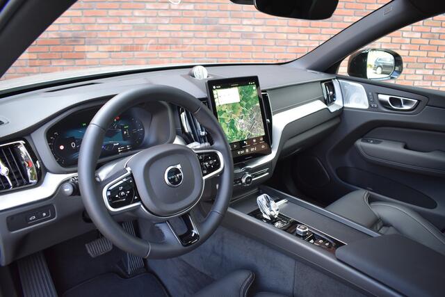 Volvo XC60 T6 350PK Plug-in hybrid AWD Ultra Black Edition | Luchtvering | Panoramadak | B&W Audio | 22'' |