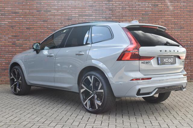 Volvo XC60 T6 350PK Plug-in hybrid AWD Ultra Black Edition | Luchtvering | Panoramadak | B&W Audio | 22'' |