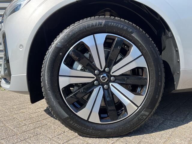 Volvo XC60 2.0 T6 Plug-in hybrid AWD Plus Dark / Trekhaak inklapbaar / elektr. voorstoelen met geheugen / stoelverw. voor & achter /