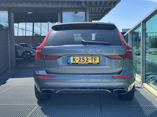 Volvo XC60 2.0 T8 Twin Engine AWD R-Design / Trekhaak / Pano. dak / Massagestoelen / Verwarmde en geventileerde stoelen / Elek. stoelen / Luchtvering / 360 camera / Pilot assist /