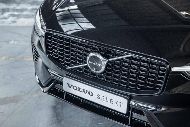 Volvo XC60 T6 Automaat Plug-in hybrid AWD Plus Bright | Harman Kardon premium audio | Blond lederen bekleding | Panoramadak | Google infotainment | 4-seizoenenbanden | Adaptive cruise control | Semi-electrische wegklapbare trekhaak | 360° parkeercamera | Parkeersens