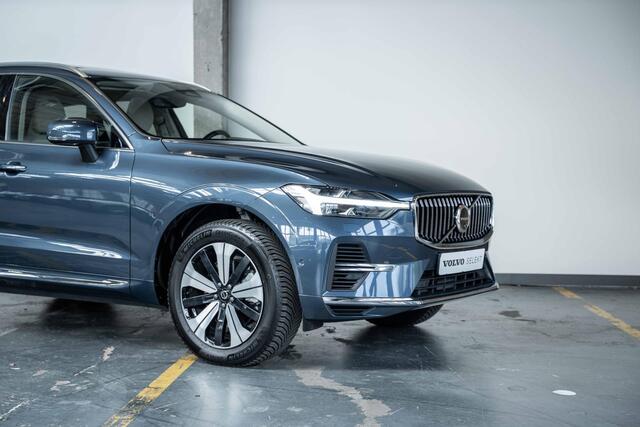 Volvo XC60 T6 Plug-in hybrid AWD Plus Bright | 4-seizoenenbanden | Google infotainment | 360° Parkeercamera | Harman Kardon premium audio | Semi Electrische trekhaak | Panoramadak | Parkeersensoren voor + achter | Longe Range | Electrische bedienbare voorstoelen met