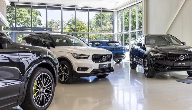 Volvo XC60 2.0 T5 Momentum Leer|Trekhaak|Cam