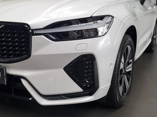 Volvo XC60 2.0 T6 Plug-in hybrid AWD Plus Dark PANO / 360 CAMERA / LEER / STUUR EN STOELVERWARMING