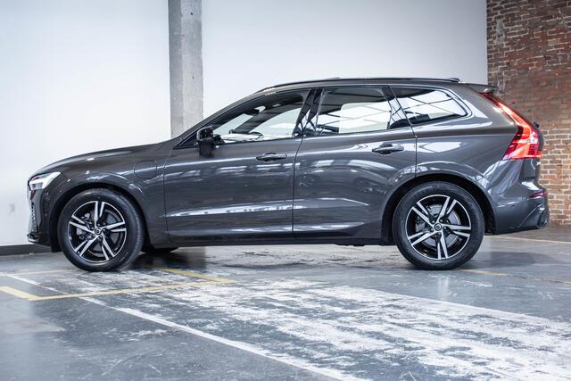 Volvo XC60 Recharge T6 Automaat AWD R-Design | Longe Range | Head-up display | 360° parkeercamera | Parkeerverwarming | Luchtvering | Adaptive cruise control | Harman Kardon premium audio | Stoelverwarming | Stuurverwarming | Semi Elektrische trekhaak