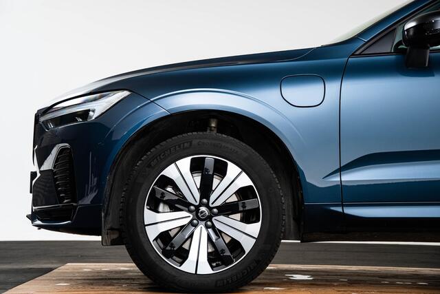 Volvo XC60 2.0 T6 Plug-in hybrid AWD Plus Dark Trekhaak - Panoramadak - Stoelverwarming voor/achter - Stuurwielverwarming - Cruisecontrolsysteem - Harman Kardon - Standkachel met timer - Getinte Ruiten -