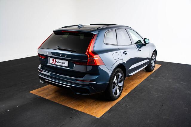 Volvo XC60 2.0 T6 Plug-in hybrid AWD Plus Dark Trekhaak - Panoramadak - Stoelverwarming voor/achter - Stuurwielverwarming - Cruisecontrolsysteem - Harman Kardon - Standkachel met timer - Getinte Ruiten -
