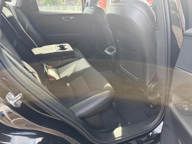 Volvo XC60 2.0 T5 250 pk AWD Momentum Pro