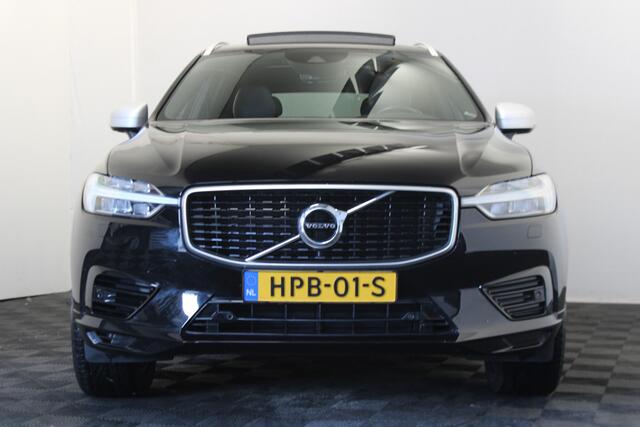 Volvo XC60 2.0 T8 Twin Engine AWD R-Design |Pano|Stoelverwarming|