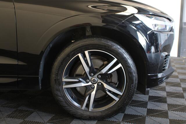 Volvo XC60 2.0 T8 Twin Engine AWD R-Design |Pano|Stoelverwarming|