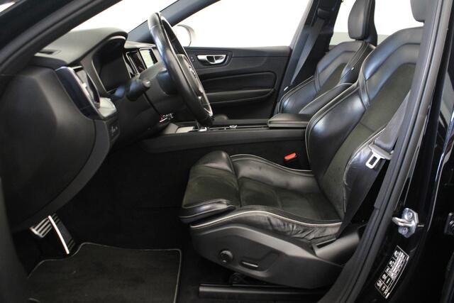 Volvo XC60 2.0 T8 Twin Engine AWD R-Design |Pano|Stoelverwarming|