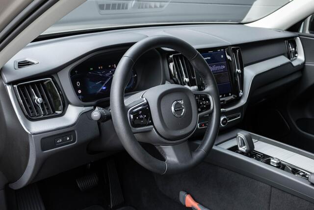 Volvo XC60 T6 Plug-in hybrid AWD Plus Dark Google Navigatie | Keyless | 360 graden camera | Elektrische verstelbare voorstoelen | Standkachel | Lederen interieur |