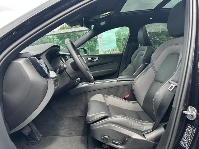 Volvo XC60 2.0 T8 Plug-in hybrid AWD Ultra Black Edition Automaat, Driver assist, BLIS, Adaptive cruise, Bowers&Wilkins audio, Panoramadak, 20 inch wielen, Extra getinte ramen, 360 graden parkeercamera