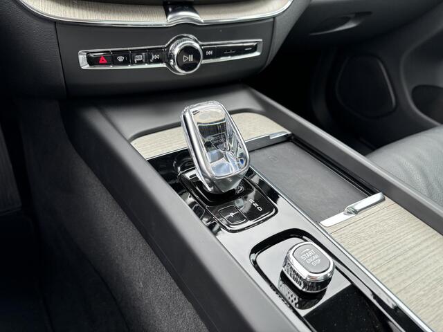 Volvo XC60 2.0 T6 Long Range Plug-in hybrid AWD Inscription | Memorystoelen | Schuif-/kanteldak| Park Camera | Keyless Entry