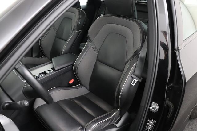 Volvo XC60 2.0 251 PK R-Design Pano-dak Camera Memory Trekhaak Harman/Kardon