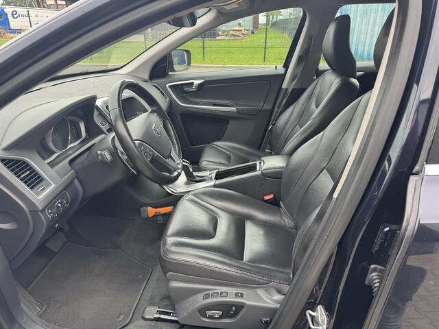 Volvo XC60 2.0 T5 FWD Polar+ 245 PK | Camera | Leder