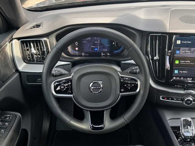 Volvo XC60 2.0 T8 Plug-in hybrid AWD Plus Black (335kW/455PK) FULL OPTION (PANO / TREKH) ** 1e EIG - Ex VOLVO) ** INFORMEER OOK NAAR ONZE AANTREKKELIJKE FINANCIAL-LEASE TARIEVEN **