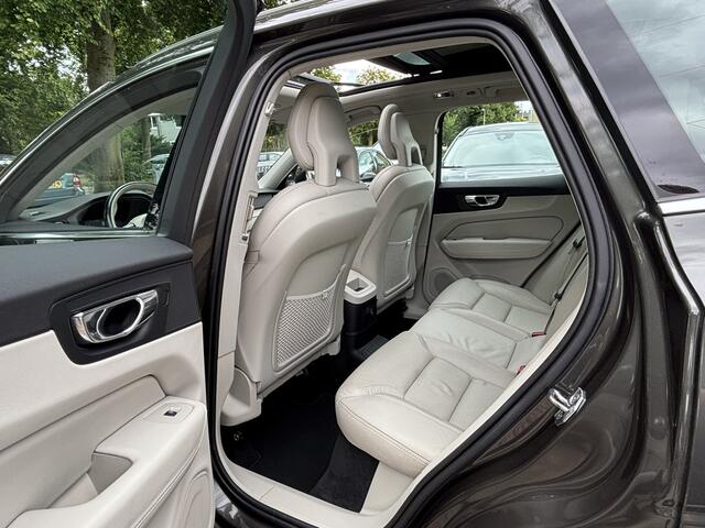 Volvo XC60 T8 AWD Inscription Luchtvering 360 Pano Stoelventilatie Keyless