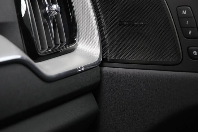Volvo XC60 2.0 T8 Plug-in hybrid AWD R-Design | LIGHTNING PACK | PANORAMADAK | DAB | APPLE | 360 CAMERA | TREKHAAKD | 21"