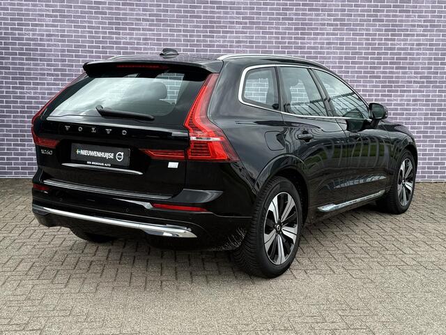 Volvo XC60 2.0 T8 Plug-in hybrid AWD Ultimate Bright | Nieuw Binnen | 455PK | Long Range| Trekhaak | Luchtvering | 360° Camera | Massage | Stoel koeling | Stoel + Stuur verwarming | HUD | VOL