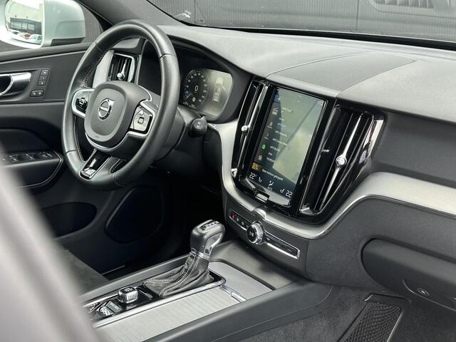 Volvo XC60 2.0 T5 AWD R-Design intellisafe/park assist/winterline/scandinavian line/ businesspack connect/extra getint glas
