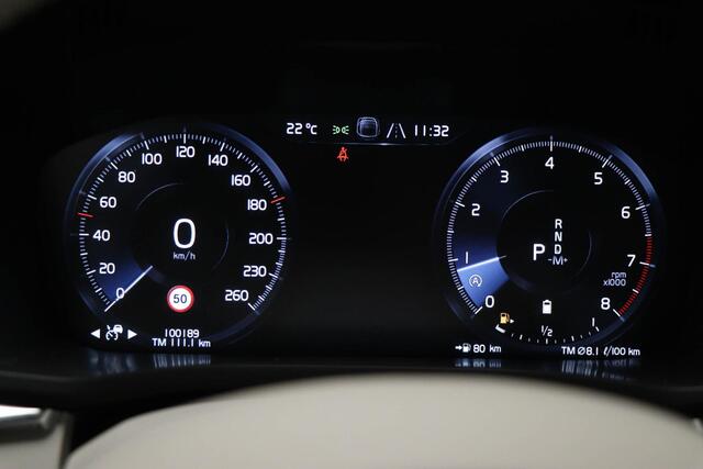 Volvo XC60 2.0 B5 Momentum Exclusive | LIGHTNING PACK | PANORAMADAK | LEDER | 360 CAMERA