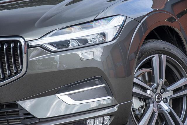 Volvo XC60 2.0 T5 AWD INSCRIPTION / PANO / 360 CAMERA