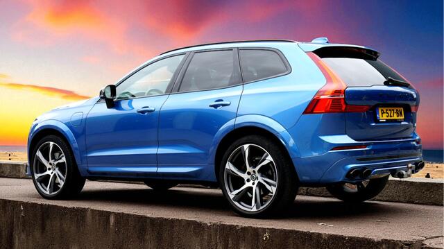 Volvo XC60 2.0 T8 AWD 287kW/407pk Aut8 Recharge R-Design Polestar! PANORAMADAK + HEICO PAKKET + PILOT ASSIST + HARMAN/KARDON + EL.TREKHAAK + PILOT ASSIST + BLIS + STOEL-&STUURVERWARMING + 360 CAMERA + LANE ASSIST + PARKSENSOREN V&A + 22" LM-VELGEN!!