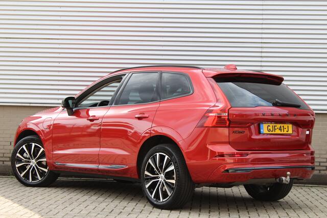 Volvo XC60 2.0 T8 Plug-in hybrid AWD Core Bright | Elek. Trekhaak | Panoramadak |
